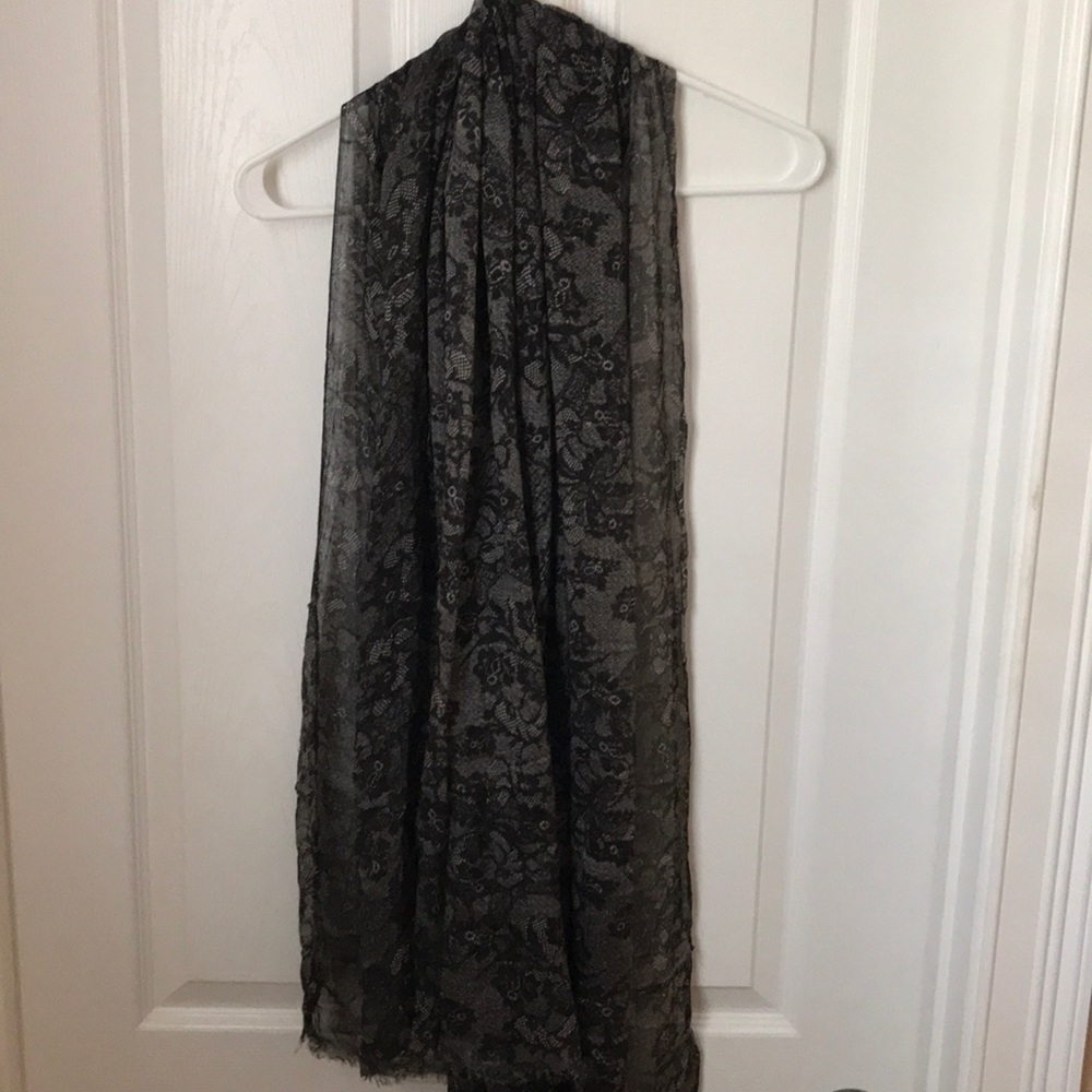 Women’s Scarf